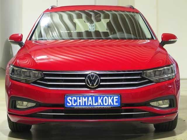 Rot Gebraucht 2021 VW Passat Business Kombi | 23.500 € (Guter Preis) - Bild 1/4
