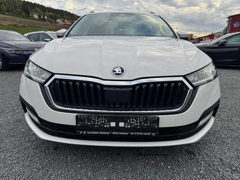 Gebraucht Skoda Octavia Ambition 116 PS (85 kW) 2022 Weiß Kombi