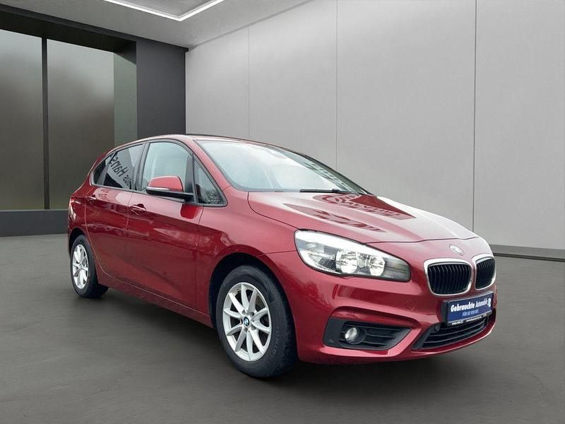 Gebraucht BMW 218 Active Tourer 150 PS (110 kW) 2016 Rot Van / Kleinbus