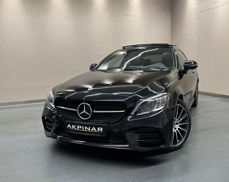 Schwarz Gebraucht 2022 Mercedes C300 AMG Coupé | 43.800 € (Fairer Preis) - Bild 1/4