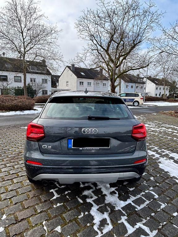 Gebraucht Audi Q2 Design 150 PS (110 kW) 2018 Grau SUV