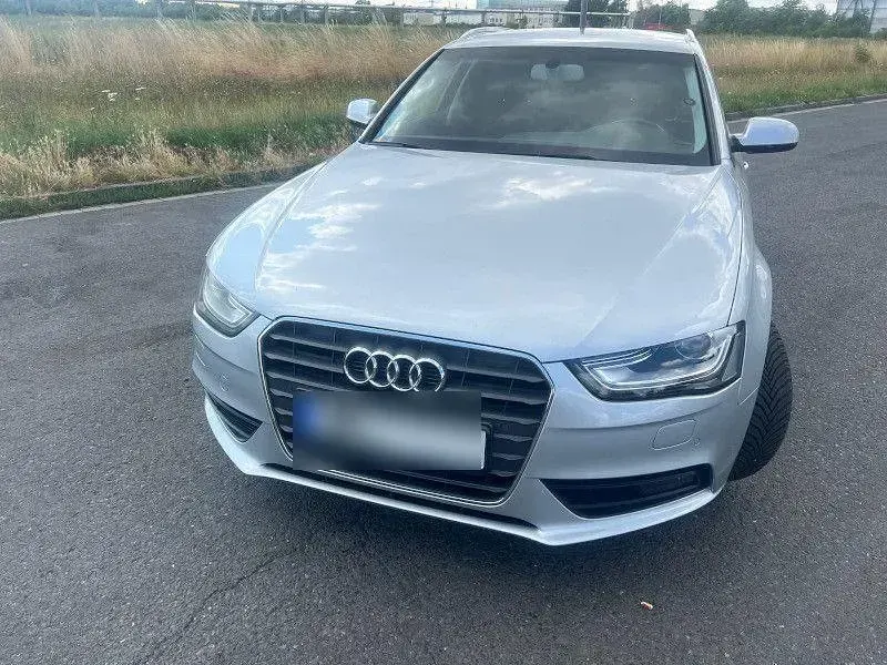 Gebraucht Audi A4 Attraction 143 PS (105 kW) 2012 Silber Kombi