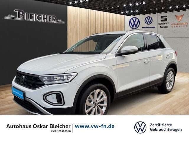Weiss Gebraucht 2024 VW T-Roc Life SUV | 32.490 € (Fairer Preis) - Bild 1/3