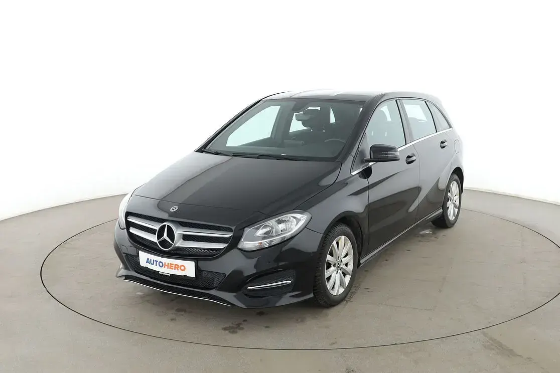 Używany Mercedes B180 Urban 122 KM (89 kW) 2018 Minivan