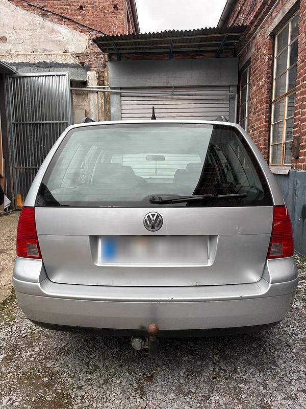 Gebraucht VW Bora 103 PS (75 kW) 2003 Silber Kombi