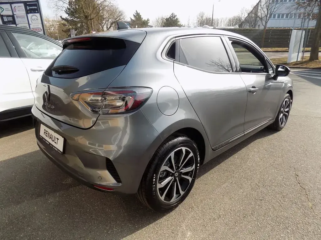 Neu Renault Clio 91 PS (66 kW) 2026 Grau Kleinwagen