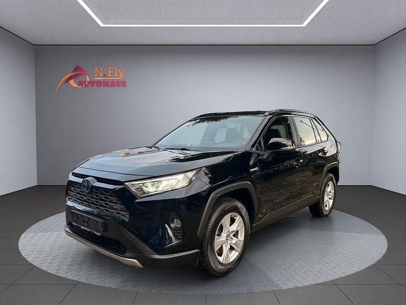Attitude black Gebraucht 2019 Toyota RAV4 Hybrid Business Edition SUV | 24.450 € (Fairer Preis) - Bild 1/4