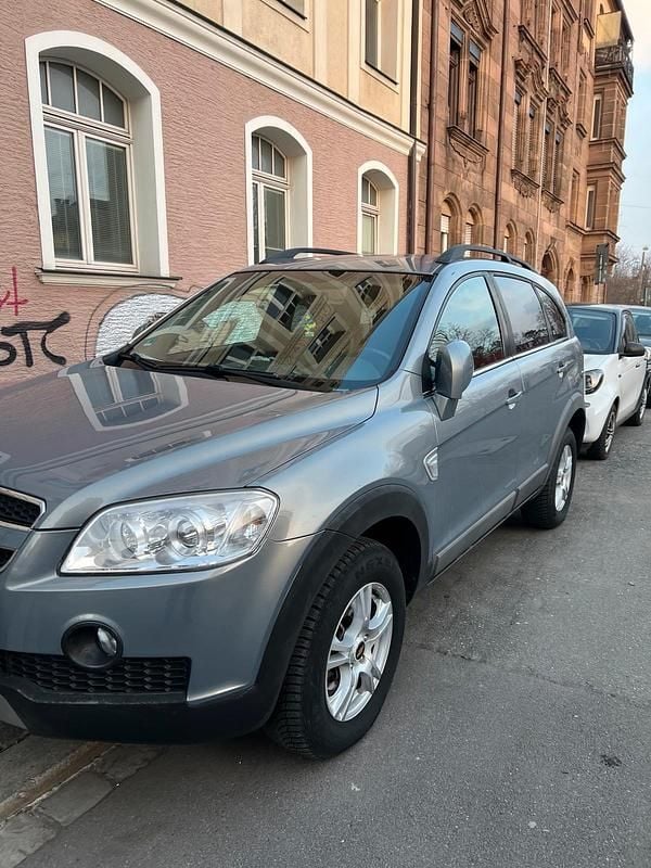 Gebraucht Chevrolet Captiva LS 150 PS (110 kW) 2010 Grau SUV