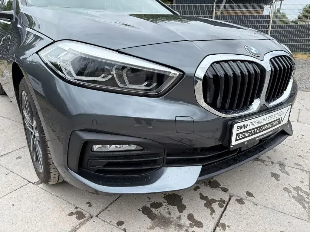 Gebraucht BMW 118 Advantage 136 PS (100 kW) 2021 Grau Limousine
