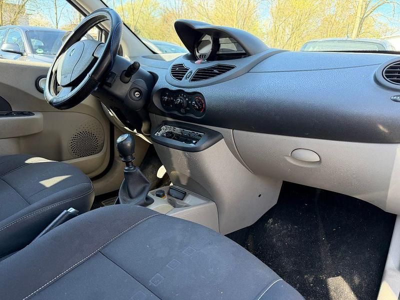 Gebraucht Renault Twingo Night&Day 76 PS (55 kW) 2009 Weiß Kleinwagen