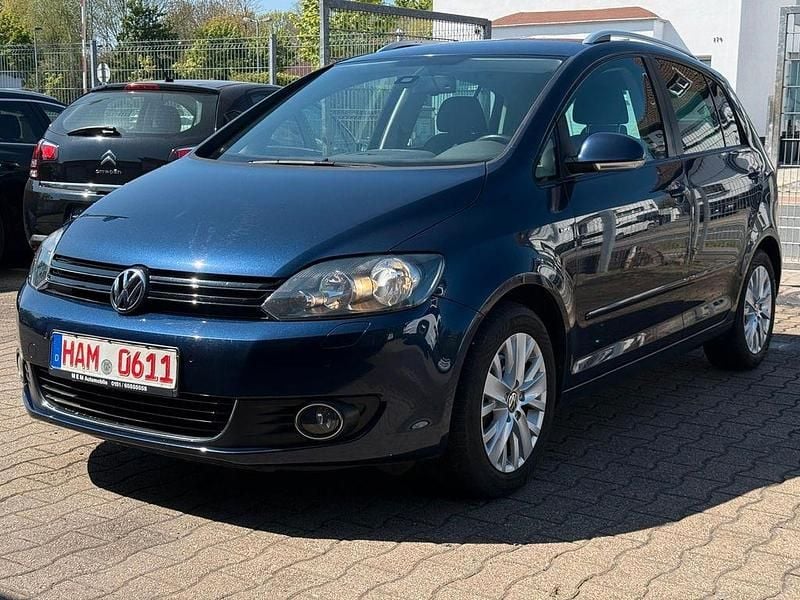 Gebraucht VW Golf VII Life 105 PS (77 kW) 2013 Night blue metallic Limousine