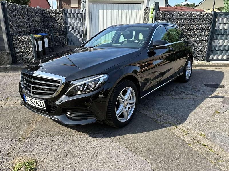 Schwarz Gebraucht 2014 Mercedes C180 Kombi | 16.800 € (Guter Preis) - Bild 1/4