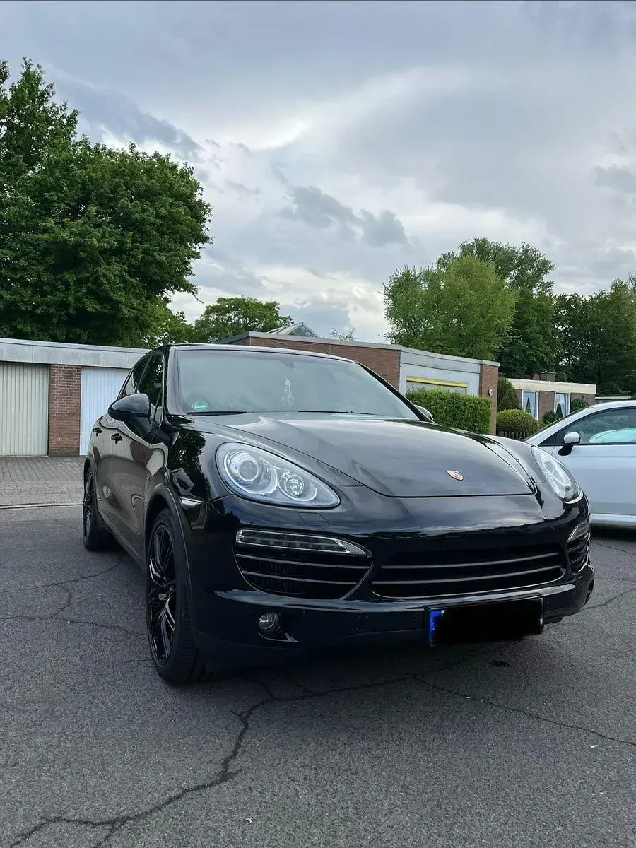 Używany Porsche Cayenne 245 KM (180 kW) 2013 Czarny SUV