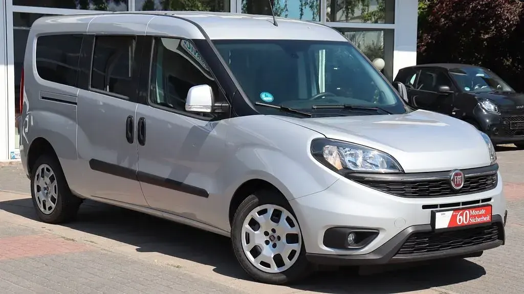 Gebraucht Fiat Doblò 105 PS (77 kW) 2021 Silber Van / Kleinbus