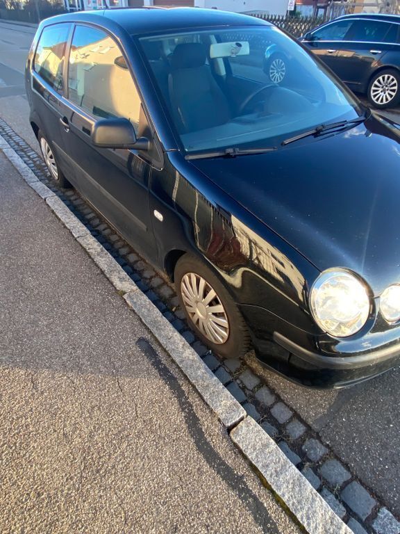 Gebraucht VW Polo Basis 64 PS (47 kW) 2003 Schwarz Limousine