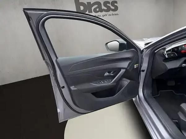 Gebraucht Peugeot 308 Active 131 PS (96 kW) 2023 Artense silber Limousine