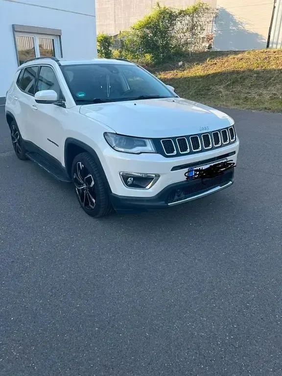 Gebraucht Jeep Compass Limited 140 PS (102 kW) 2018 Weiß SUV