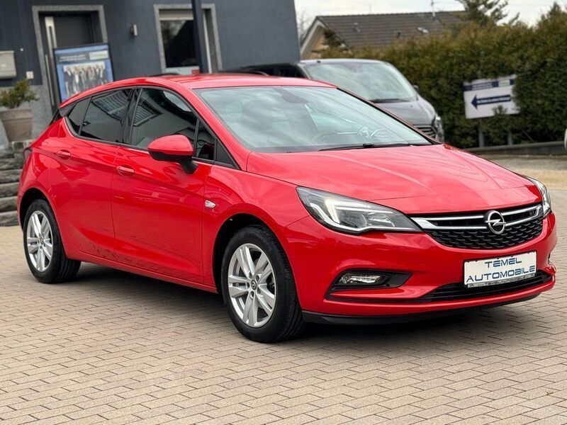 Usata Opel Astra Active 105 CV (77 kW) 2017 Rosso Berlina
