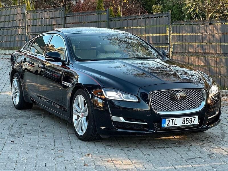 Gebraucht Jaguar XJ Portfolio 340 PS (250 kW) 2017 Schwarz Limousine