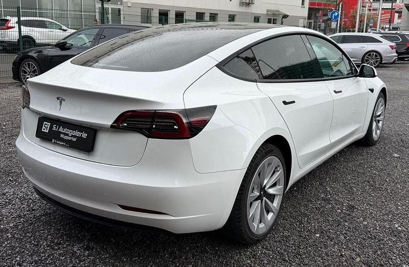 Gebraucht Tesla Model 3 RWD 239 kW (325 PS) 2022 Weiß Limousine