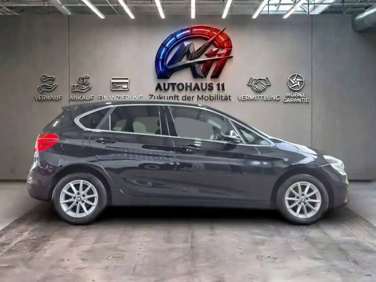 Gebraucht BMW 216 116 PS (85 kW) 2016 Schwarz Van / Kleinbus