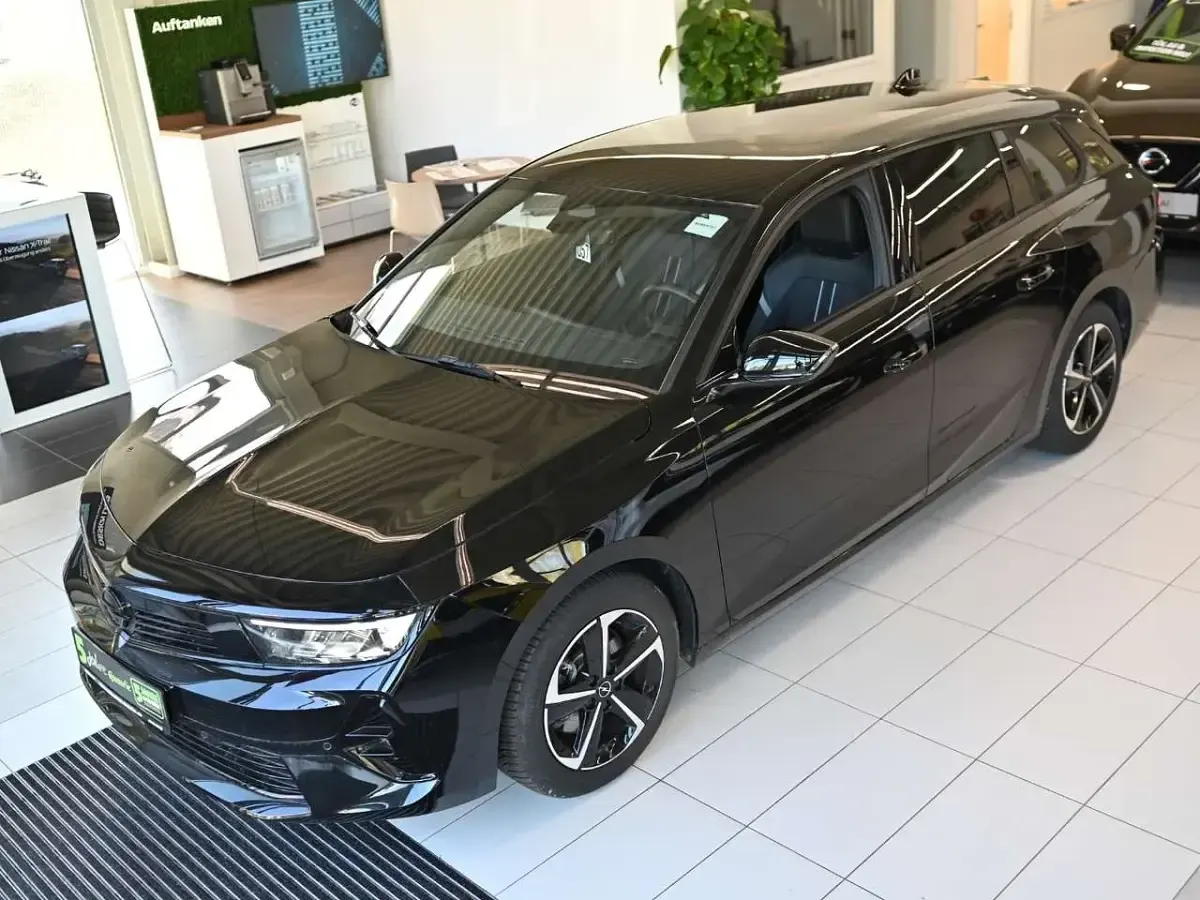 Gebraucht Opel Astra 131 PS (96 kW) 2024 Grau m. Kleinwagen