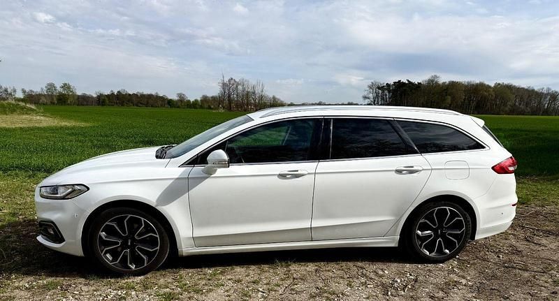 Gebraucht Ford Mondeo Titanium 165 PS (121 kW) 2019 Weiß Kombi