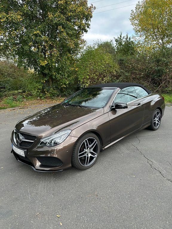 Braun Gebraucht 2016 Mercedes E250 Sport Cabrio | 34.990 € - Bild 1/4