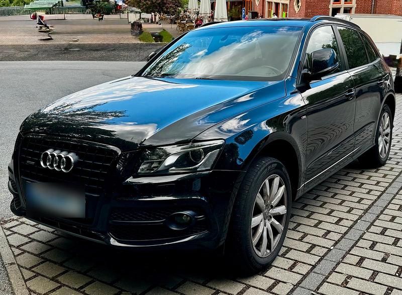 Second-hand Audi Q5 S-line plus 239 CP (175 kW) 2011 Negru SUV