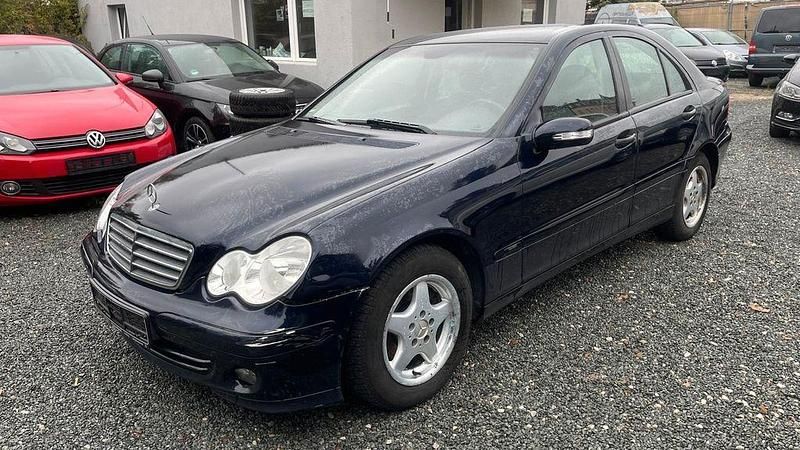 Blau Gebraucht 2004 Mercedes C200 Limousine | 990 € (Guter Preis) - Bild 1/4