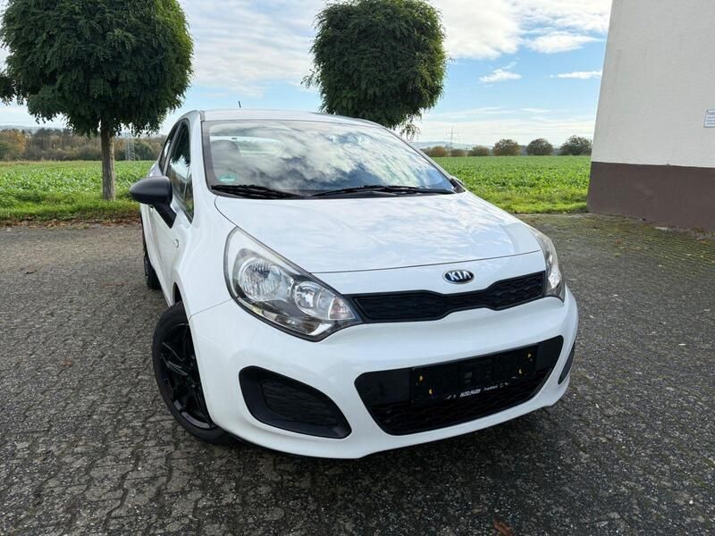 Weiß Gebraucht 2012 Kia Rio Kleinwagen | 3.499 € (Superpreis) - Bild 1/4