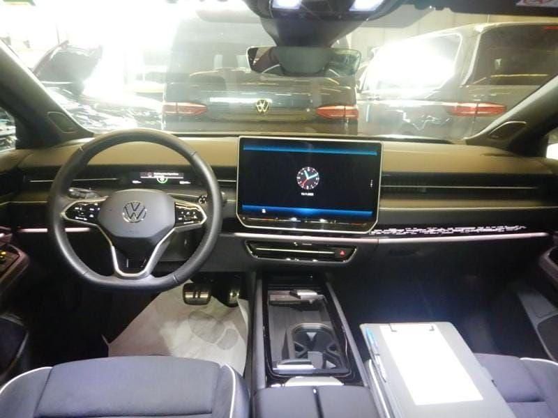 Gebraucht VW ID.7 Pro 210 kW (286 PS) 2024 Scale silver (metallic) Kombi