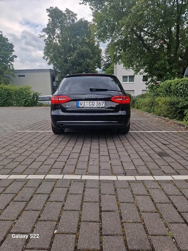 Schwarz Gebraucht 2014 Audi A4 Kombi | 9.500 € (Superpreis) - Bild 1/4