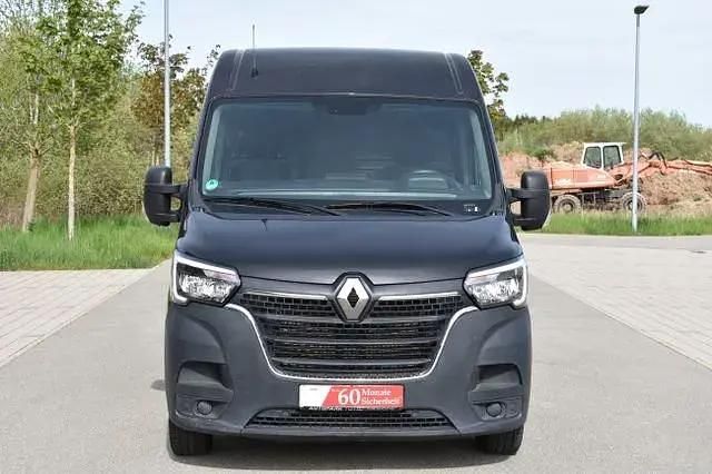 Second-hand Renault Master 180 CP (132 kW) 2022 Negru Monovolum