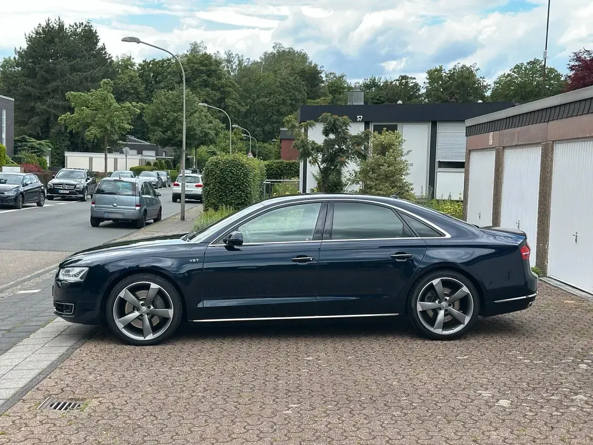 Gebraucht Audi A8 385 PS (283 kW) 2014 Blau Limousine