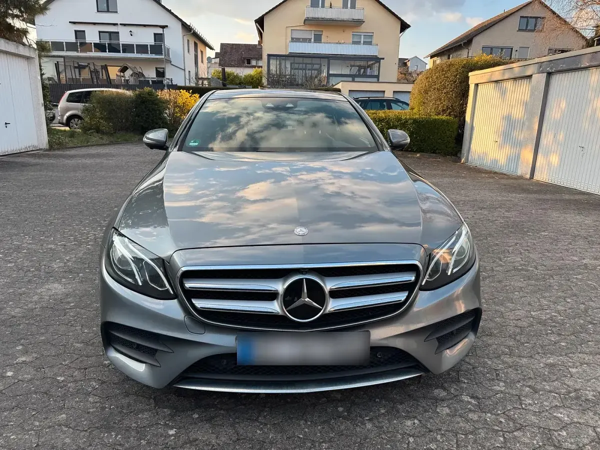Gebraucht Mercedes E350 258 PS (189 kW) 2016 Grau Limousine