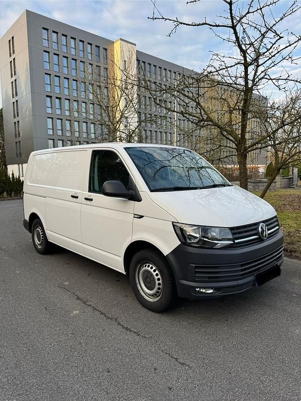 Weiß Gebraucht 2017 VW Transporter Van | 17.900 € (Teuer) - Bild 1/4