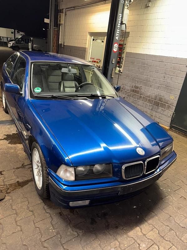 Blau Gebraucht 2000 BMW 316 Coupé | 2.100 € (Fairer Preis) - Bild 1/4