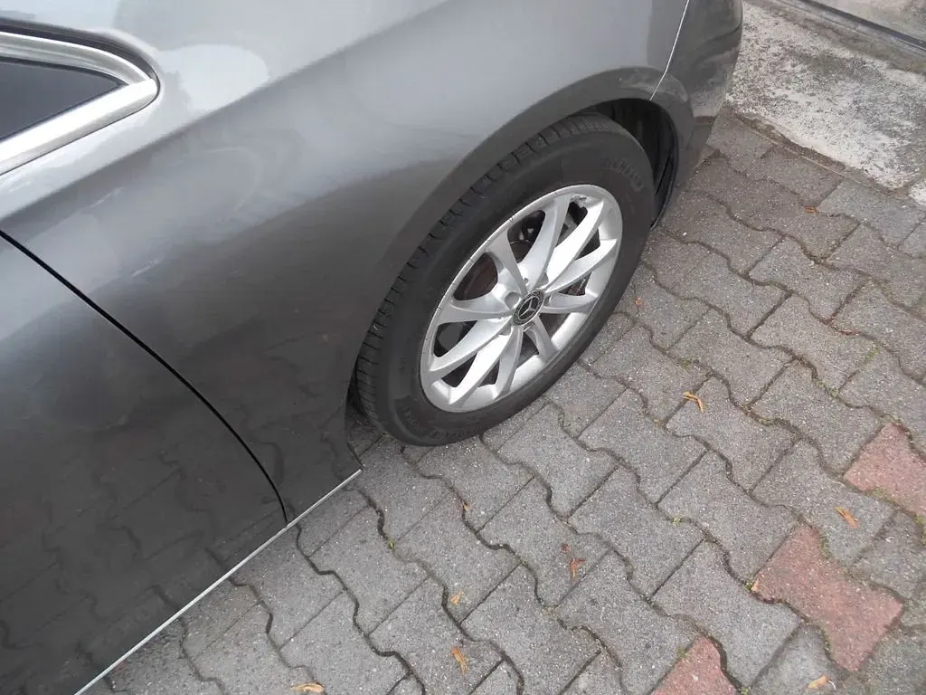 Gebraucht Mercedes B200 Progressive 163 PS (119 kW) 2020 Grau Kleinwagen