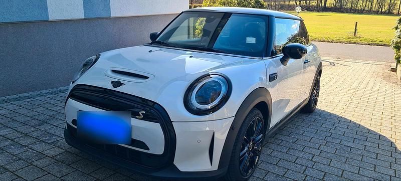Gebraucht Mini Cooper S 135 kW (184 PS) 2023 Weiß Kleinwagen