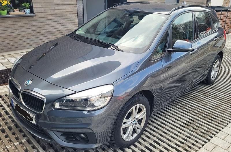 Gebraucht BMW 218 Active Tourer Advantage 150 PS (110 kW) 2018 Grau Van / Kleinbus