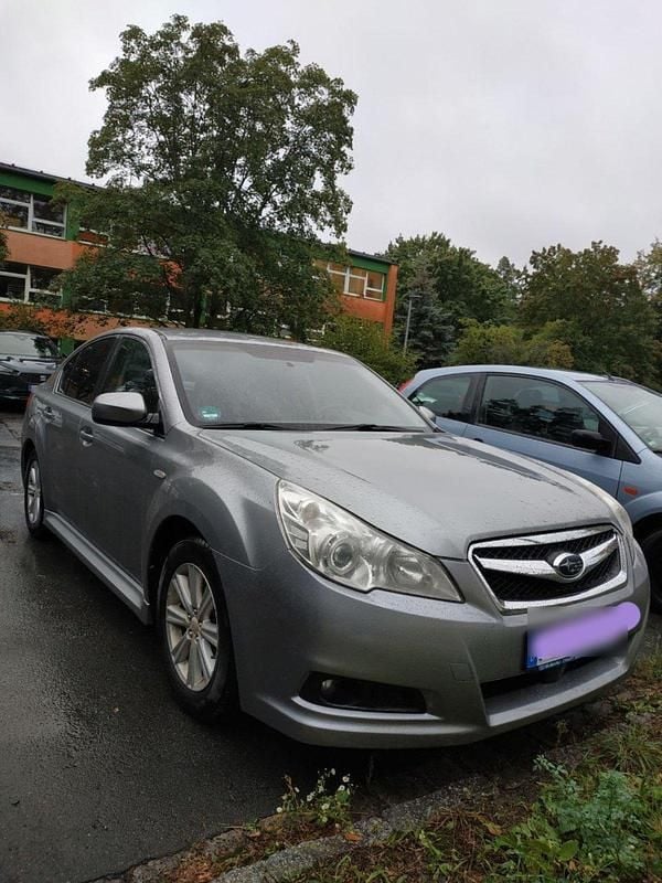 Gebraucht Subaru Legacy 174 PS (127 kW) 2011 Silber Limousine