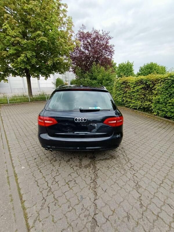 Używany Audi A4 Ambiente 150 KM (110 kW) 2015 Niebieski Kombi