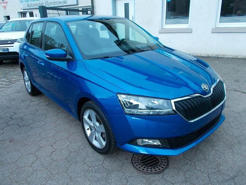 Gebraucht Skoda Fabia Cool Plus 60 PS (44 kW) 2019 Blau Limousine