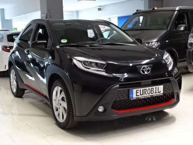 Wählbar Neu 2025 Toyota Aygo Active Kleinwagen | 15.980 € - Bild 1/4