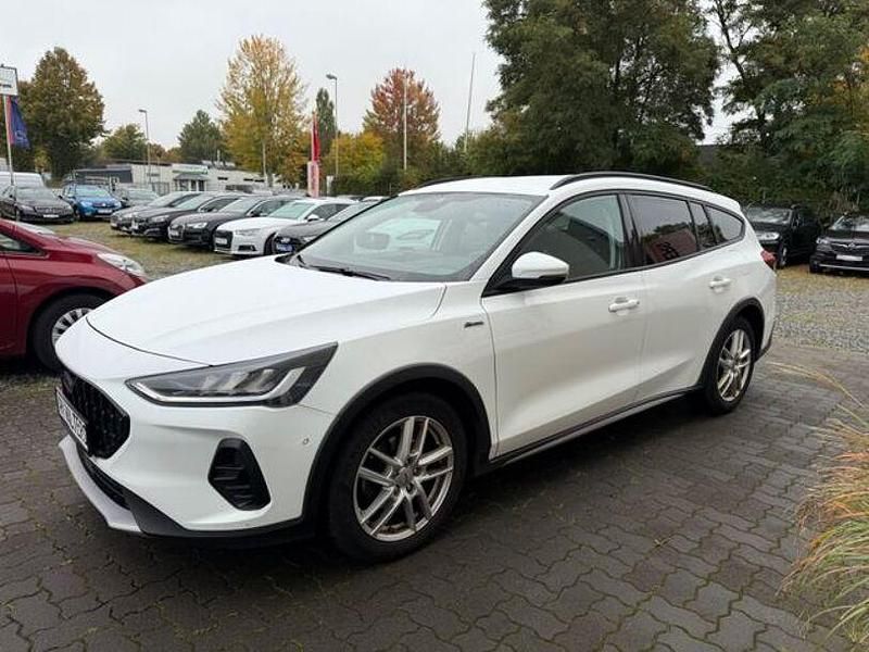 Gebraucht Ford Focus Active X 125 PS (91 kW) 2022 Weiß Kombi