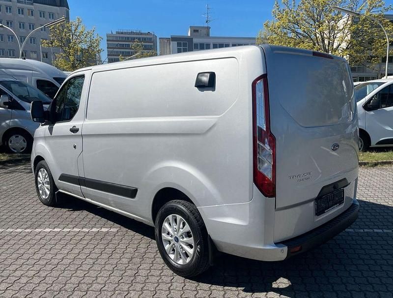 Gebraucht Ford Transit Custom 170 PS (125 kW) 2022 Silber Van / Kleinbus