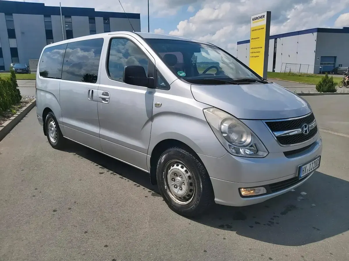 Gebraucht Hyundai H-1 170 PS (125 kW) 2008 Silber Van / Kleinbus