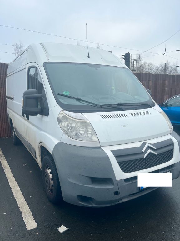 Weiß Gebraucht 2010 Citroën Jumper Van / Kleinbus | 6.900 € (Teuer) - Bild 1/4