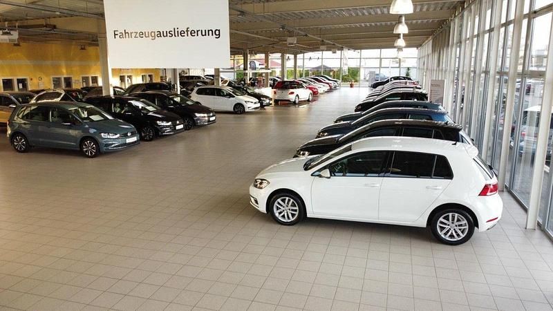 Gebraucht VW Taigo Style 110 PS (80 kW) 2023 Grau SUV